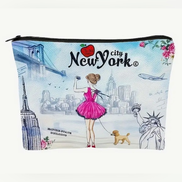NWT-New York Themed Cosmetic Bag - Picture 1 of 5
